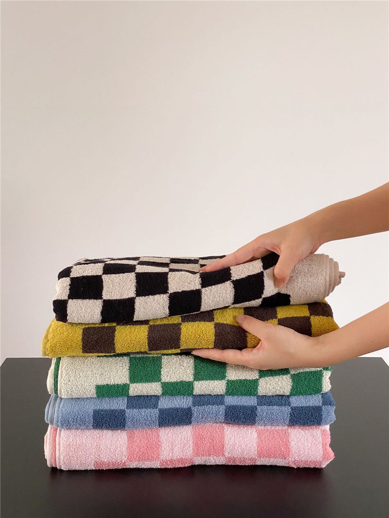 Retro Checkerboard Towel